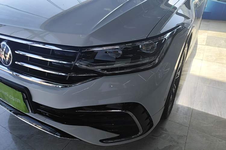Used Volkswagen Tiguan L 2023 330TSI Automatic Two-Wheel Drive R-Line Enjoyment Edition Left Front Headlight