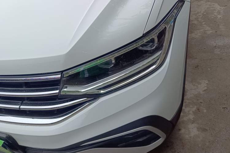 Used Volkswagen Tiguan L 2023 330TSI Automatic Two-Wheel Drive Smart Edition Left Front Headlight