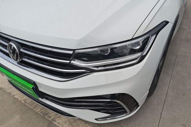 Used Volkswagen Tiguan L 2023 Restyled 330TSI Automatic Two-Wheel Drive R-Line Enhanced Comfort Version Left Front Headlight