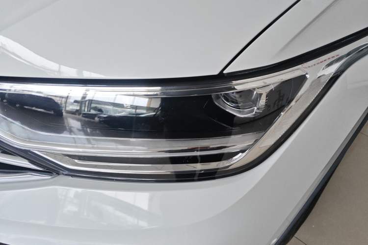 Used Volkswagen Tiguan L 2023 330TSI Automatic Two-Wheel Drive R-Line Enjoyment Edition Left Front Headlight