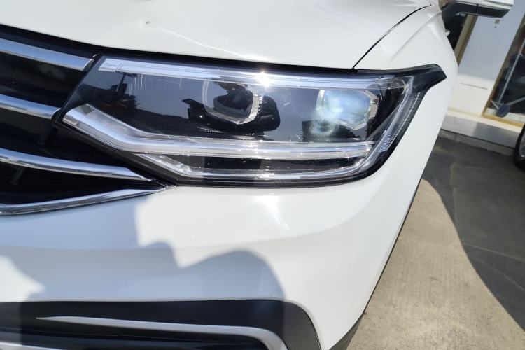 Used Volkswagen Tiguan L 2023 300TSI Automatic Two-Wheel Drive Smart Edition Left Front Headlight