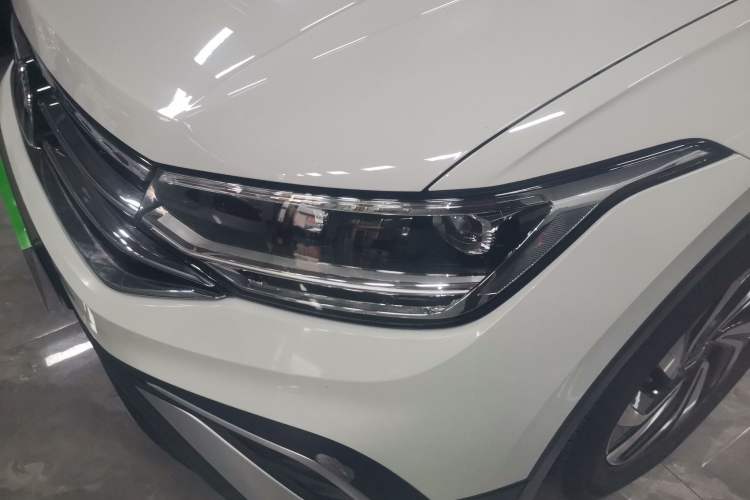 Used Volkswagen Tiguan L 2023 330TSI Automatic Two-Wheel Drive Comfort Edition Left Front Headlight