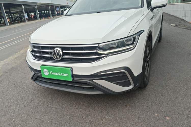 Used Volkswagen Tiguan L 2023 330TSI Automatic Two-Wheel Drive Comfort Edition Left Front Headlight