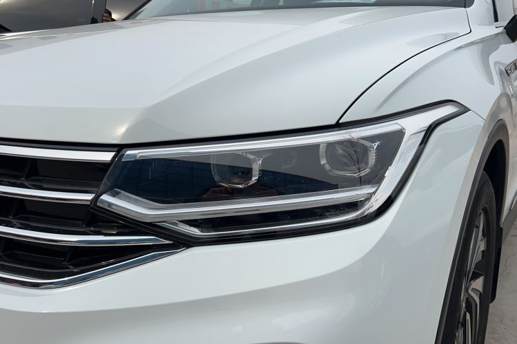 Used Volkswagen Tiguan L 2023 330TSI Automatic Two-Wheel Drive Comfort Edition Left Front Headlight