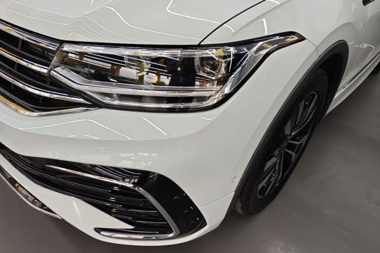 Used Volkswagen Tiguan L 2023 330TSI Automatic Two-Wheel Drive R-Line Enjoyment Edition Left Front Headlight