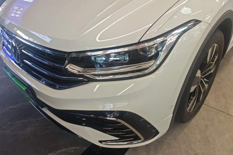 Used Volkswagen Tiguan L 2023 330TSI Automatic Two-Wheel Drive R-Line Enjoyment Edition Left Front Headlight