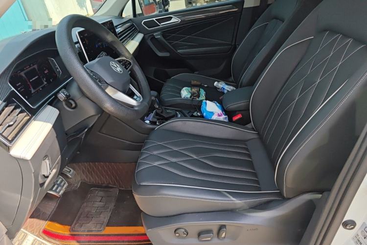 Used Volkswagen Tiguan L 2023 380TSI Automatic All-Wheel Drive R-Line Enhanced 7-Seater Left Front Seat