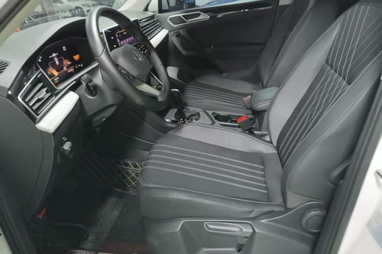 Used Volkswagen Tiguan L 2023 330TSI Automatic Two-Wheel Drive Comfort Edition Left Front Seat