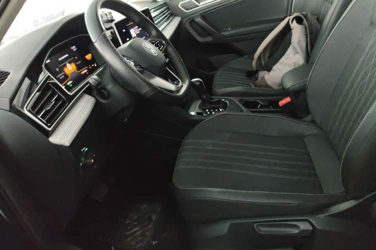 Used Volkswagen Tiguan L 2023 330TSI Automatic Two-Wheel Drive Comfort Edition Left Front Seat