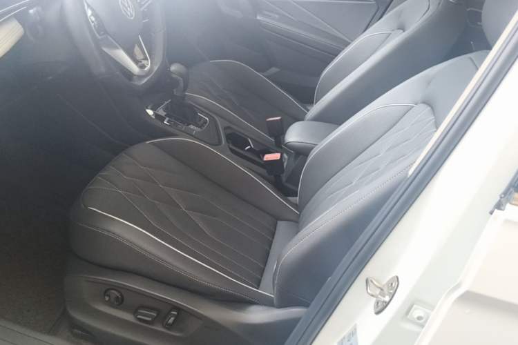 Used Volkswagen Tiguan L 2023 330TSI Automatic Two-Wheel Drive Smart Edition Left Front Seat
