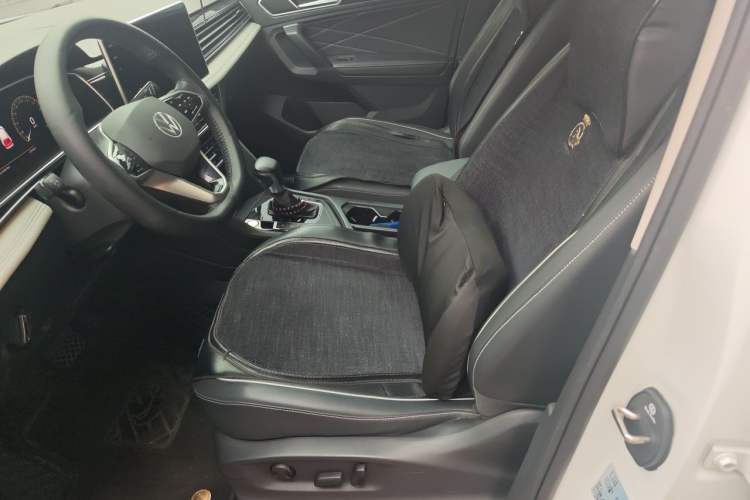 Used Volkswagen Tiguan L 2023 330TSI Automatic Two-Wheel Drive Smart Edition Left Front Seat