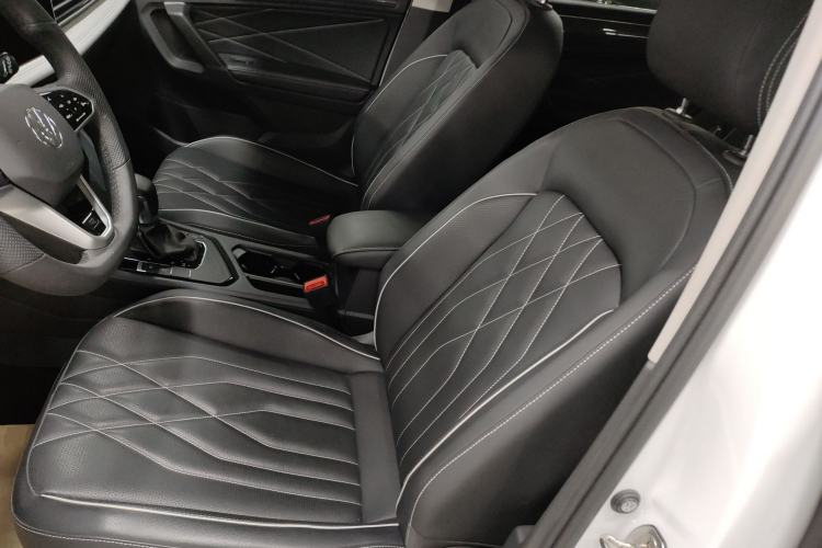 Used Volkswagen Tiguan L 2023 330TSI Automatic Two-Wheel Drive R-Line Enjoyment Edition Left Front Seat