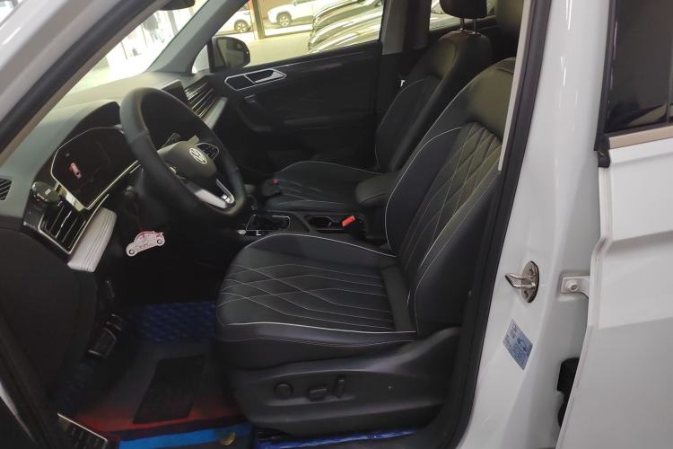 Used Volkswagen Tiguan L 2023 Restyled 330TSI Automatic Two-Wheel Drive R-Line Enhanced Comfort Version Left Front Seat