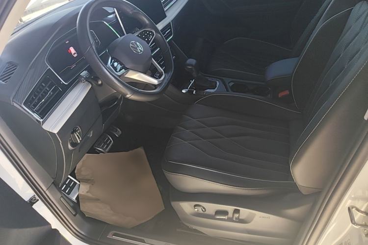 Used Volkswagen Tiguan L 2023 330TSI Automatic Two-Wheel Drive R-Line Enjoyment Edition Left Front Seat