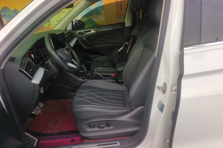 Used Volkswagen Tiguan L 2023 Restyled 330TSI Automatic Two-Wheel Drive R-Line Enhanced Comfort Version Left Front Seat