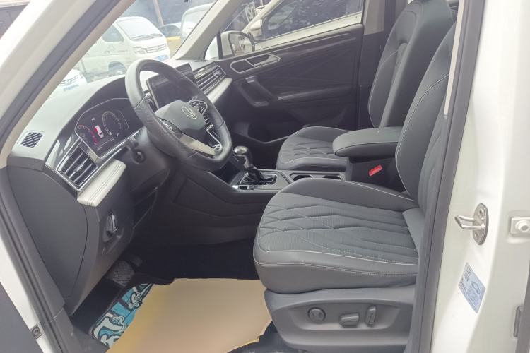 Used Volkswagen Tiguan L 2023 330TSI Automatic Two-Wheel Drive Smart Edition Left Front Seat