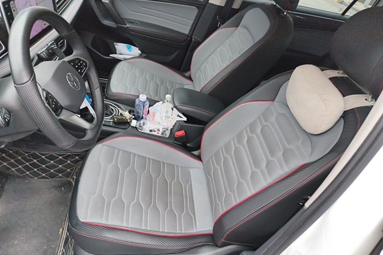 Used Volkswagen Tiguan L 2023 330TSI Automatic Two-Wheel Drive R-Line Flagship Edition Left Front Seat