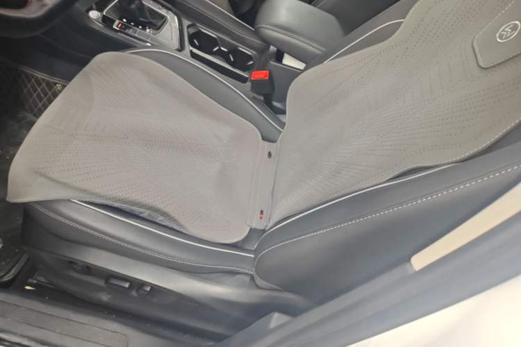 Used Volkswagen Tiguan L 2023 300TSI Automatic Two-Wheel Drive Smart Edition Left Front Seat