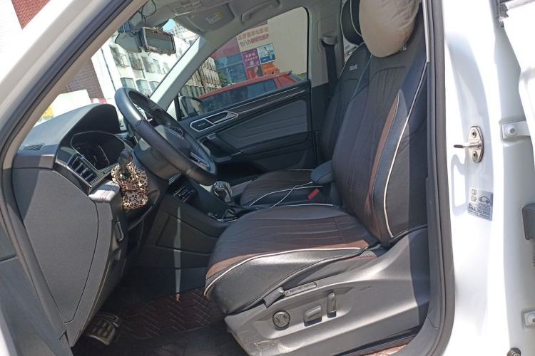 Used Volkswagen Tiguan L 2023 330TSI Automatic Two-Wheel Drive R-Line Flagship Edition Left Front Seat