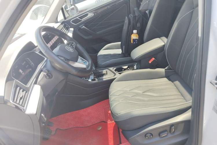 Used Volkswagen Tiguan L 2023 300TSI Automatic Two-Wheel Drive Smart Edition Left Front Seat