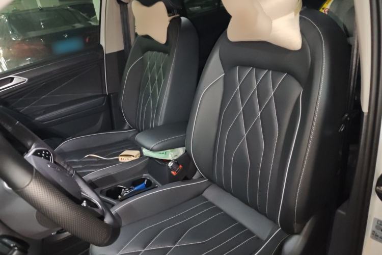 Used Volkswagen Tiguan L 2023 330TSI Automatic Two-Wheel Drive R-Line Enjoyment Edition Left Front Seat