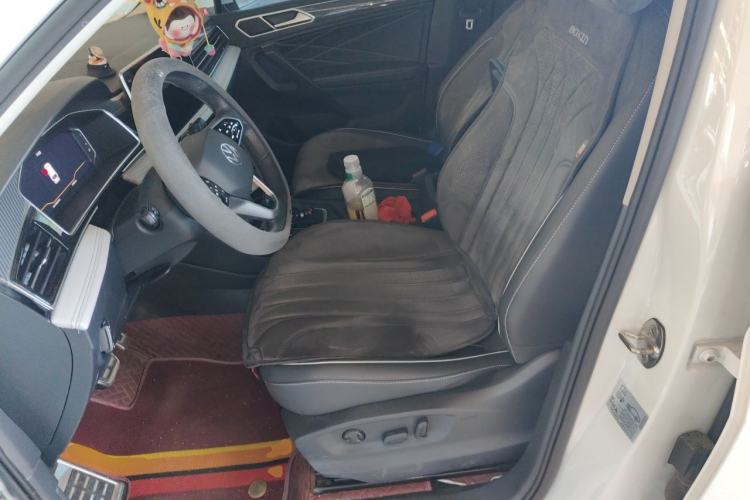 Used Volkswagen Tiguan L 2023 Restyled 330TSI Automatic Two-Wheel Drive R-Line Enhanced Comfort Version Left Front Seat
