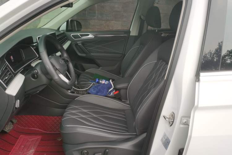 Used Volkswagen Tiguan L 2023 300TSI Automatic Two-Wheel Drive Smart Edition Left Front Seat