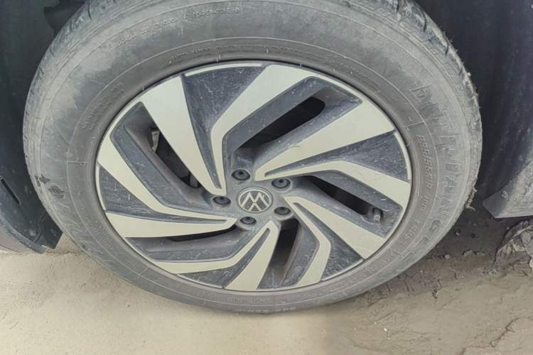 Used Volkswagen Tiguan L 2023 330TSI Automatic Two-Wheel Drive Comfort Edition Left Front Wheel Hub