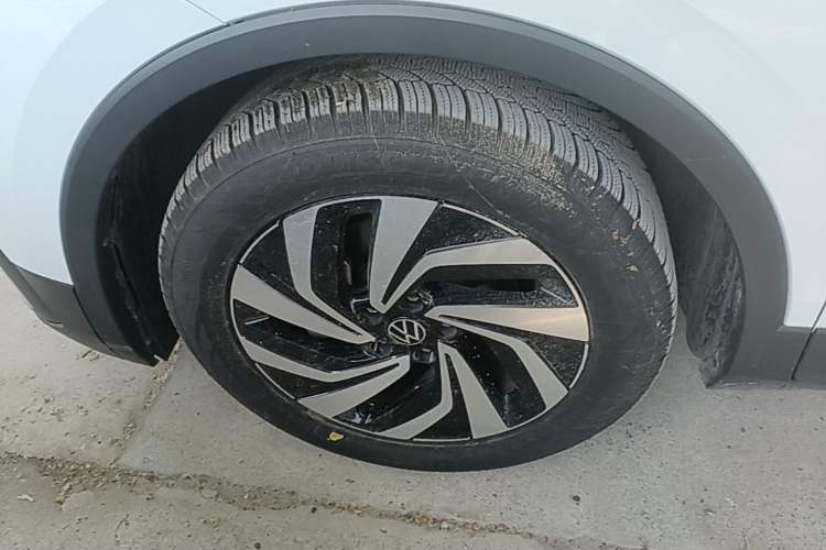 Used Volkswagen Tiguan L 2023 300TSI Automatic Two-Wheel Drive Smart Edition Left Front Wheel Hub