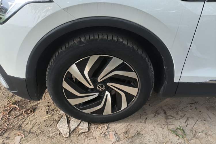 Used Volkswagen Tiguan L 2023 330TSI Automatic Two-Wheel Drive Smart Edition Left Front Wheel Hub