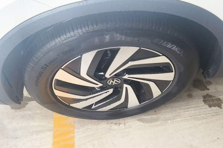 Used Volkswagen Tiguan L 2023 330TSI Automatic Two-Wheel Drive Smart Edition Left Front Wheel Hub