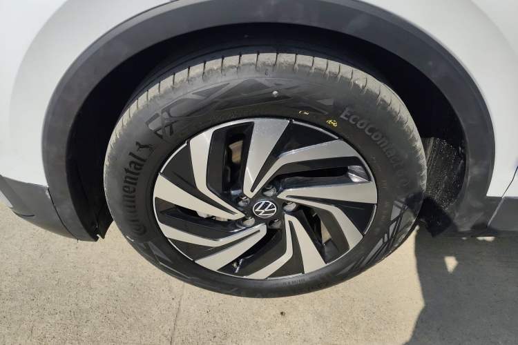 Used Volkswagen Tiguan L 2023 300TSI Automatic Two-Wheel Drive Smart Edition Left Front Wheel Hub