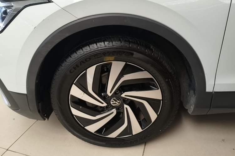Used Volkswagen Tiguan L 2023 300TSI Automatic Two-Wheel Drive Smart Edition Left Front Wheel Hub
