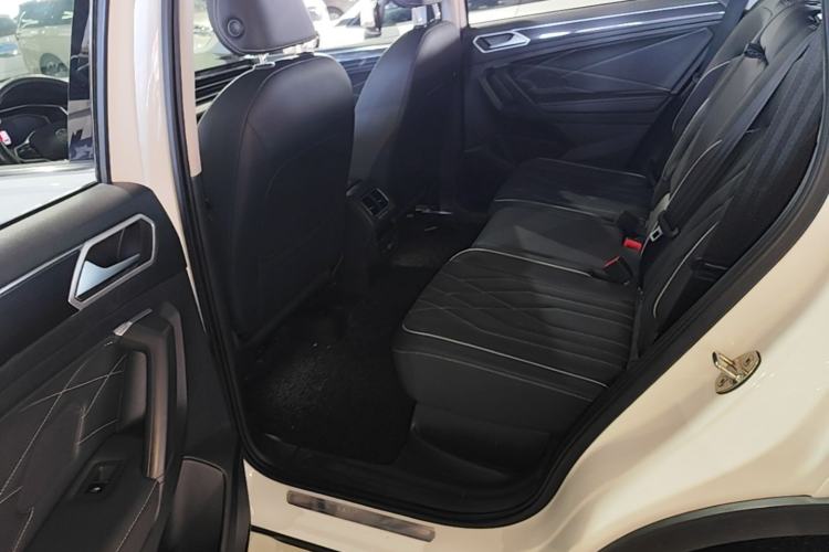 Used Volkswagen Tiguan L 2023 300TSI Automatic Two-Wheel Drive Smart Edition Left Rear Seat