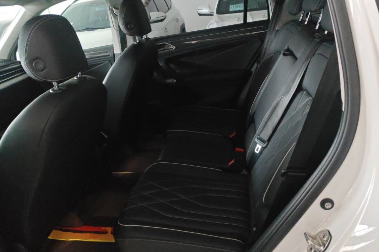 Used Volkswagen Tiguan L 2023 330TSI Automatic Two-Wheel Drive R-Line Enjoyment Edition Left Rear Seat
