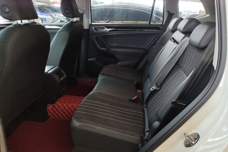 Used Volkswagen Tiguan L 2023 330TSI Automatic Two-Wheel Drive Comfort Edition Left Rear Seat