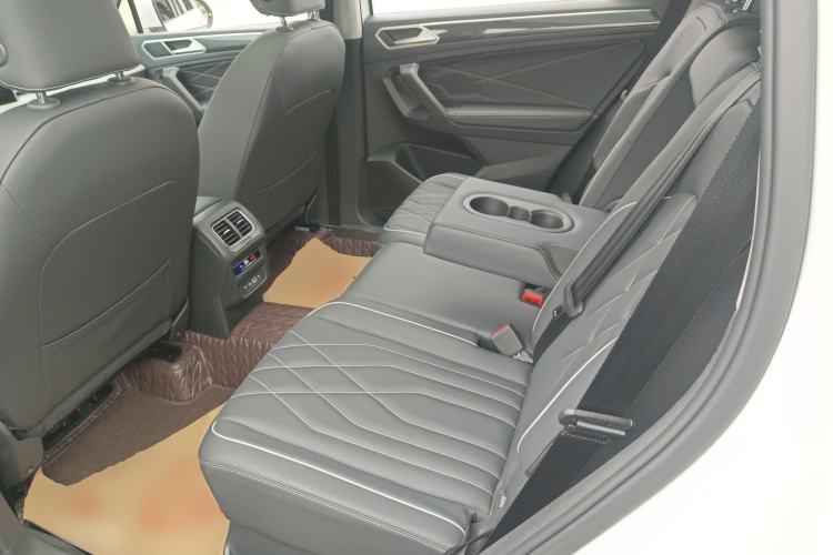 Used Volkswagen Tiguan L 2023 300TSI Automatic Two-Wheel Drive Smart Edition Left Rear Seat