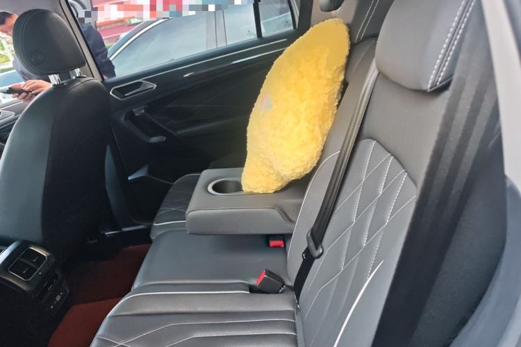 Used Volkswagen Tiguan L 2023 330TSI Automatic Two-Wheel Drive R-Line Enjoyment Edition Left Rear Seat