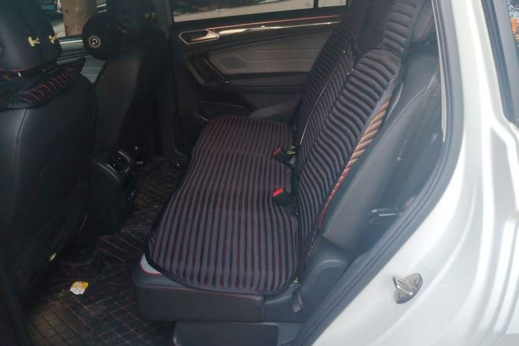 Used Volkswagen Tiguan L 2023 380TSI Automatic All-Wheel Drive R-Line Flagship 7-Seater Left Rear Seat