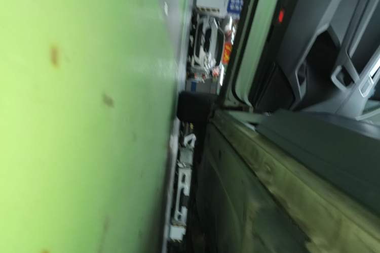 Used Volkswagen Tiguan L 2023 330TSI Automatic Two-Wheel Drive Comfort Edition Left Side Sill