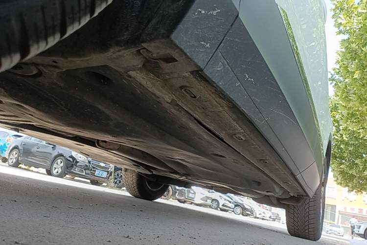 Used Volkswagen Tiguan L 2023 300TSI Automatic Two-Wheel Drive Smart Edition Left Side Sill