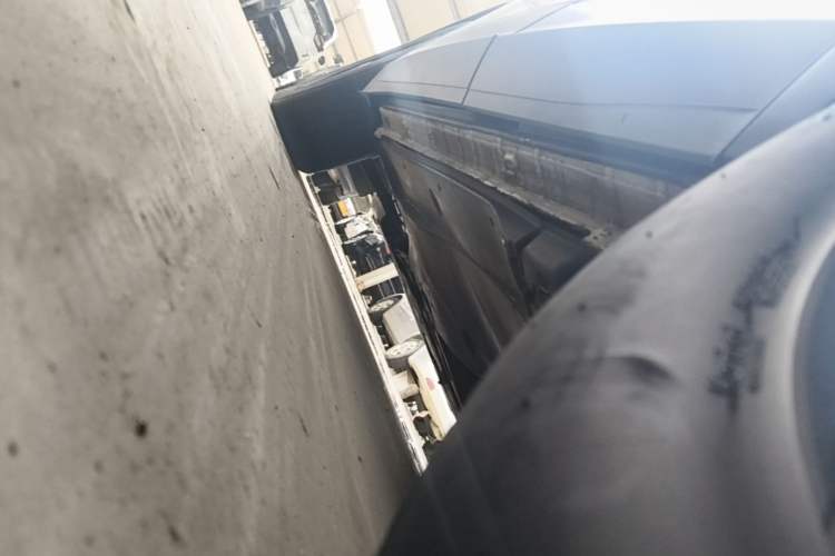 Used Volkswagen Tiguan L 2023 330TSI Automatic Two-Wheel Drive Smart Edition Left Side Sill