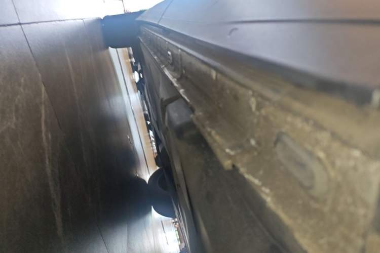 Used Volkswagen Tiguan L 2023 330TSI Automatic Two-Wheel Drive Smart Edition Left Side Sill