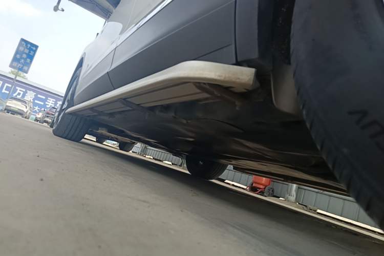 Used Volkswagen Tiguan L 2023 330TSI Automatic Two-Wheel Drive Smart Edition Left Side Sill