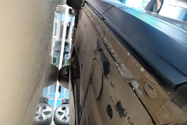Used Volkswagen Tiguan L 2023 330TSI Automatic Two-Wheel Drive Comfort Edition Left Side Sill