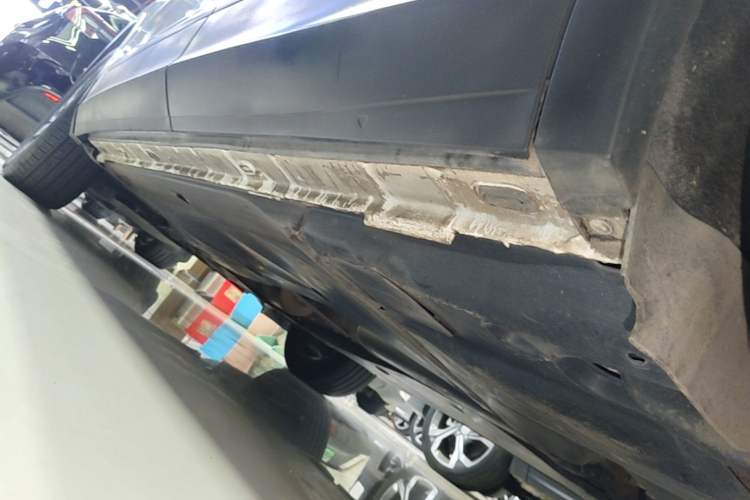 Used Volkswagen Tiguan L 2023 330TSI Automatic Two-Wheel Drive Comfort Edition Left Side Sill