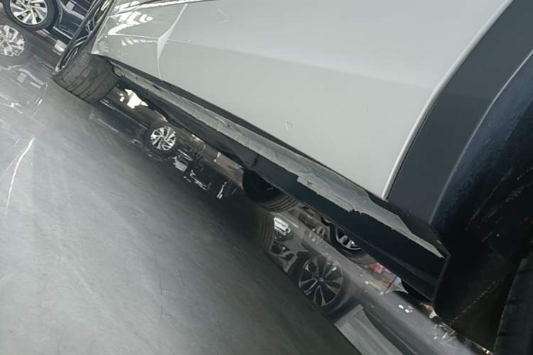 Used Volkswagen Tiguan L 2023 Restyled 330TSI Automatic Two-Wheel Drive R-Line Flagship Edition Left Side Sill