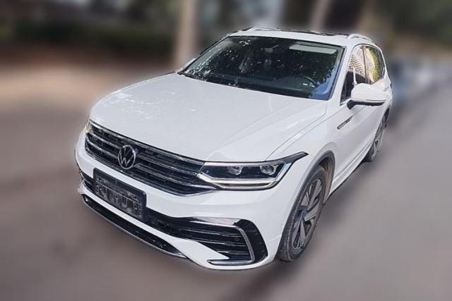 Ojetý Volkswagen Tiguan L 2023 Facelifted 380TSI Automatic All-Wheel Drive R-Line Plus Version 7-Seater
