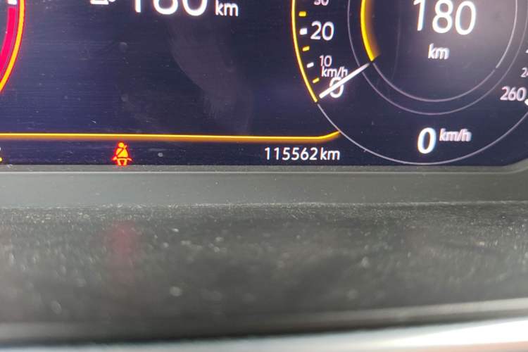 Used Volkswagen Tiguan L 2023 300TSI Automatic Two-Wheel Drive Smart Edition Odometer Close Up