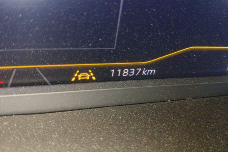Used Volkswagen Tiguan L 2023 330TSI Automatic Two-Wheel Drive R-Line Enjoyment Edition Odometer Close Up